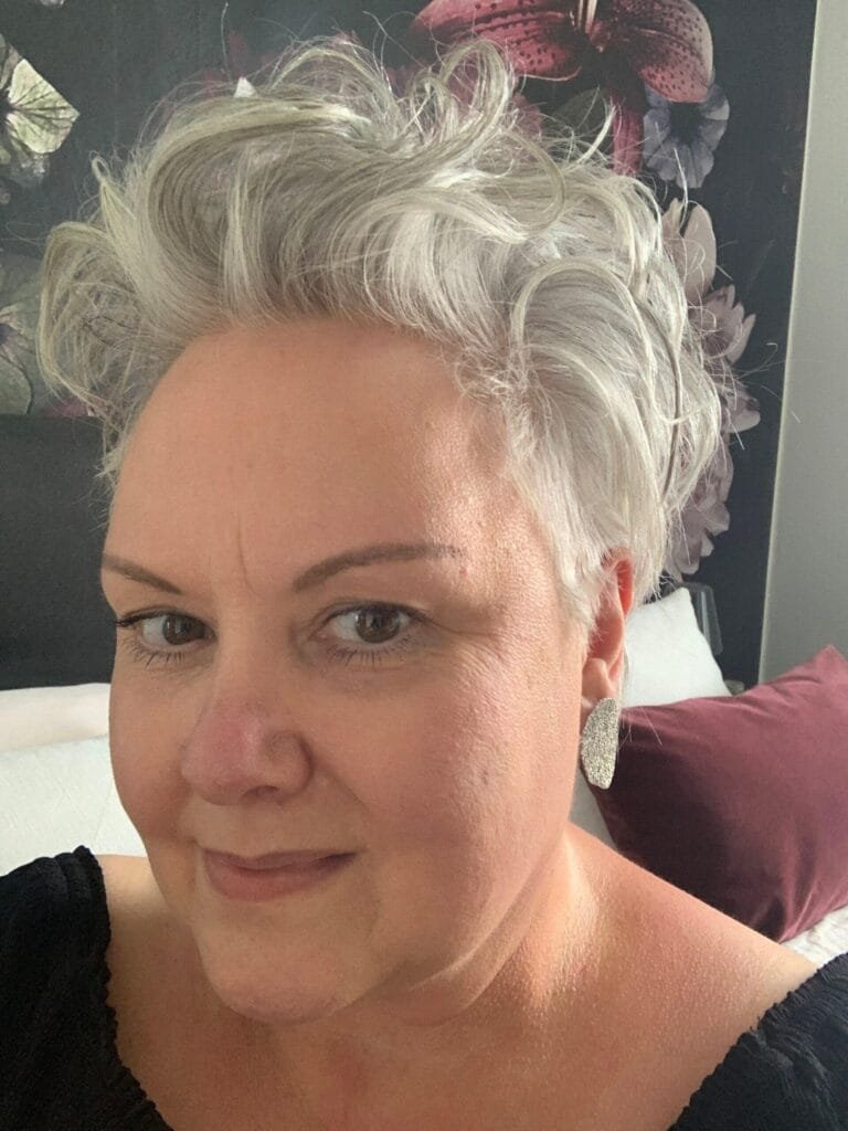 Image #1 from Gundula