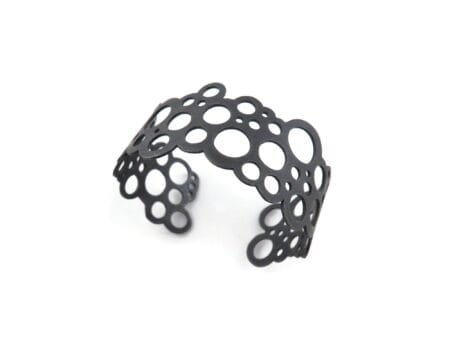 Brazalete de Plata Oxidada con Círculos