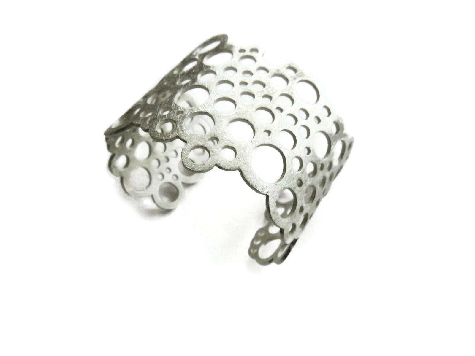 CirclesWideSilverCuffBracelet 1