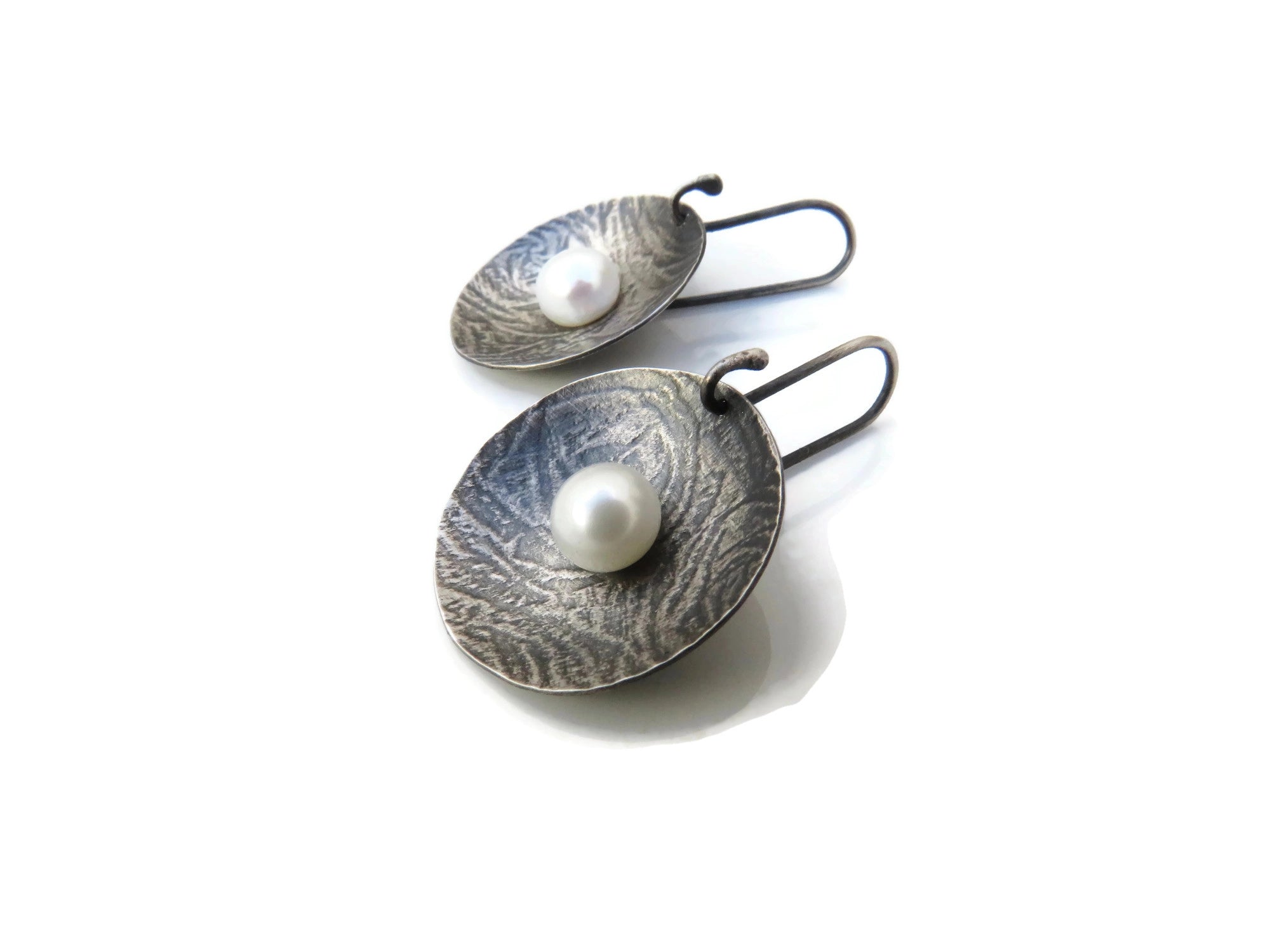 Pearl Silver Dangle Earrings with Embossed Pattern