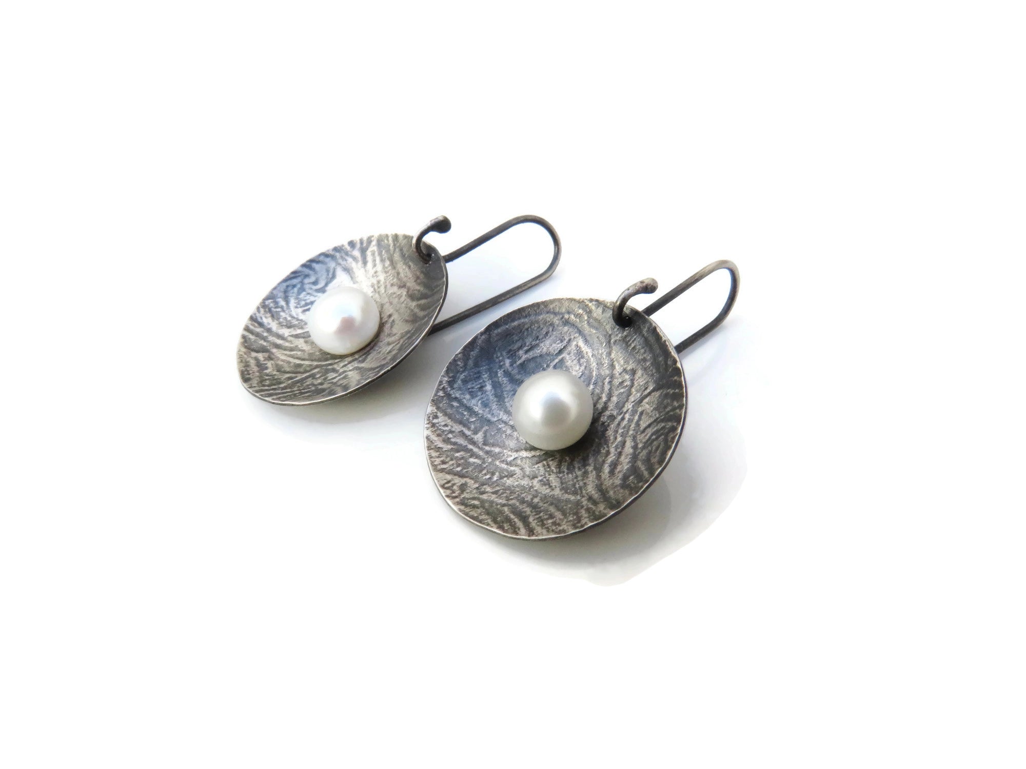 Pearl Silver Dangle Earrings with Embossed Pattern