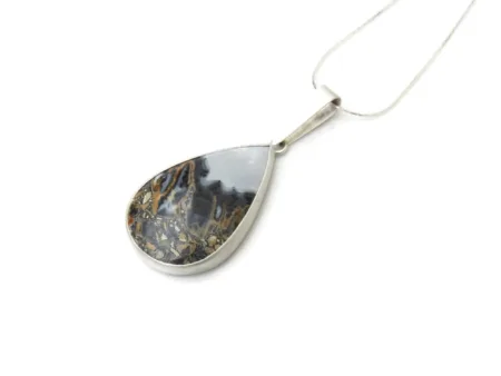 Maligano Jasper Pendant in Matte Silver