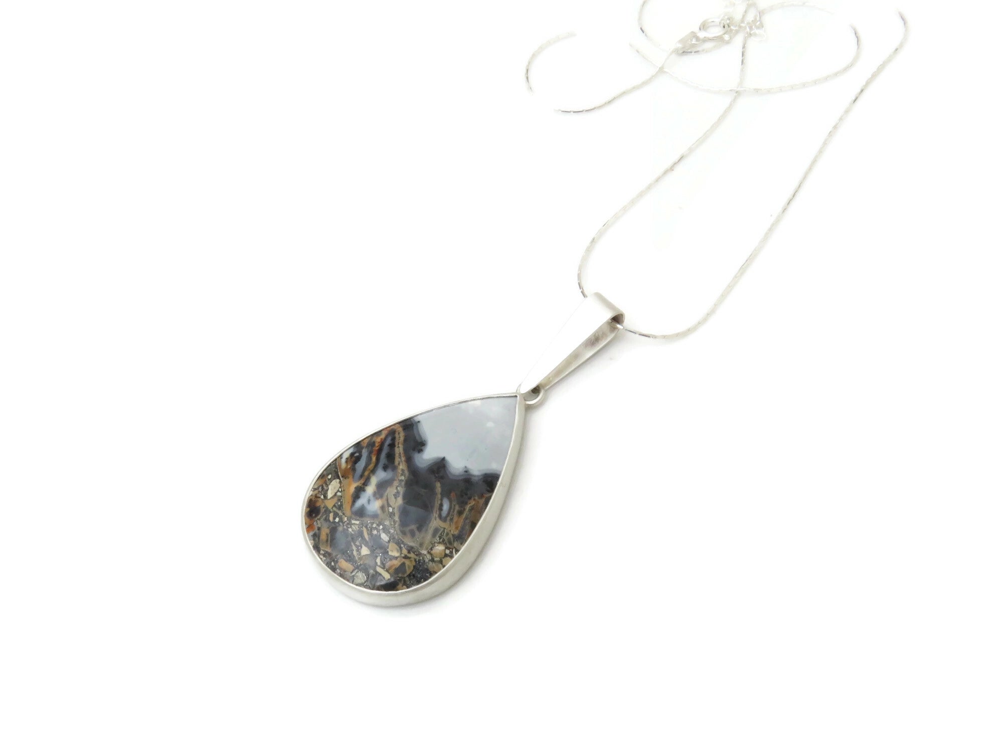 Maligano Jasper Pendant in Matte Silver