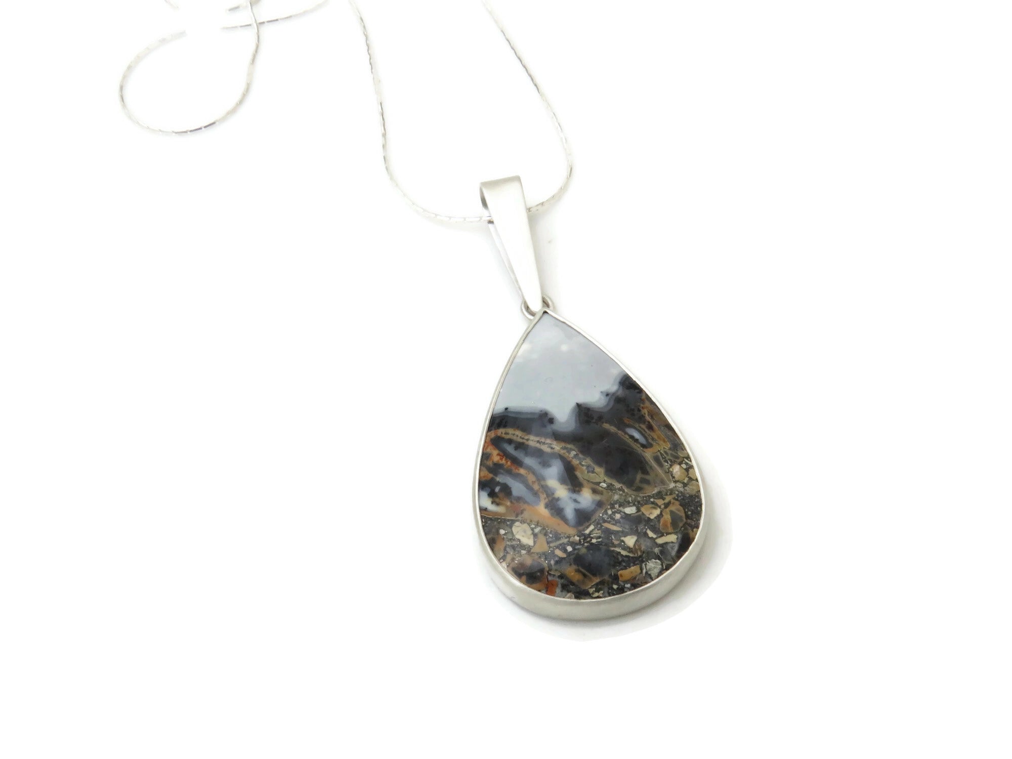 Maligano Jasper Pendant in Matte Silver