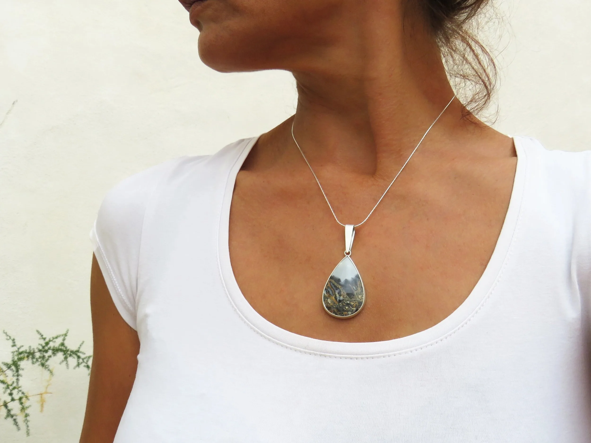 Maligano Jasper Pendant in Matte Silver