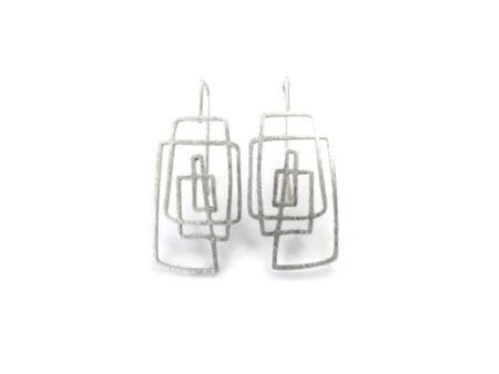 Pendientes Largos Lineales en Plata