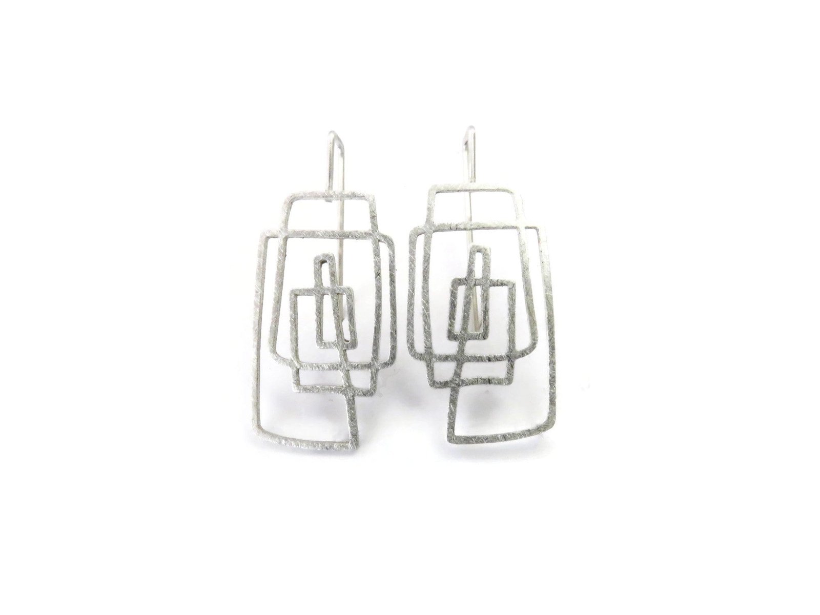 LinealSilverDangleEarrings