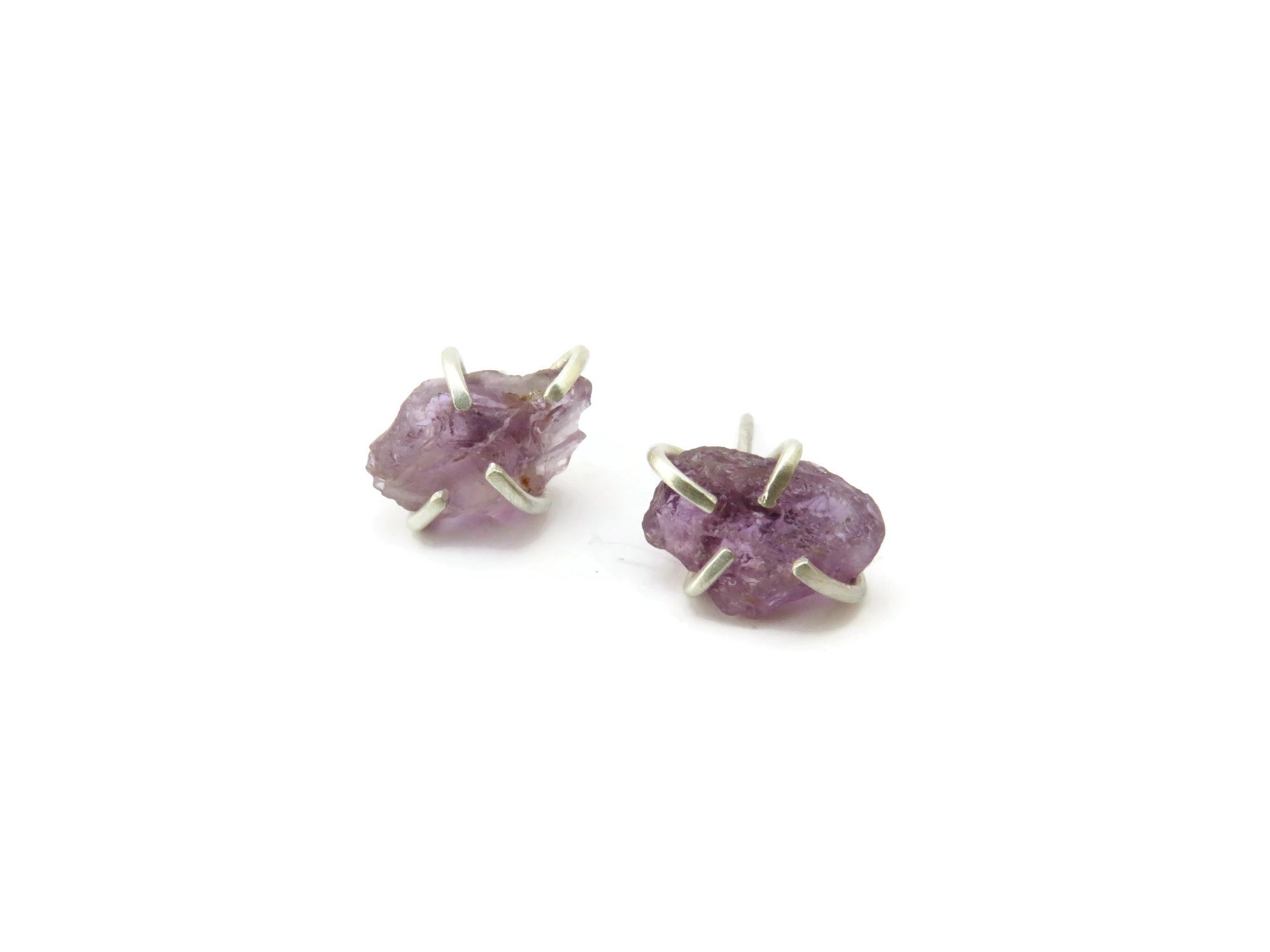 RawAmethystSilverStudEarrings 275a8be1 5326 4060 9be4 36cdb7538781