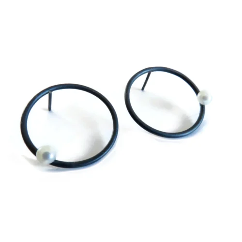 Oxidized Silver Circle Earrings with Freshwater Pearl
