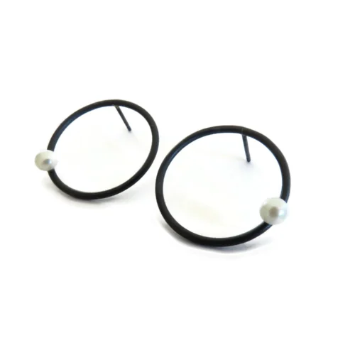 Oxidized Silver Circle Earrings with Freshwater Pearl