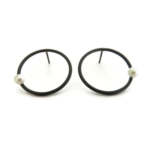 Oxidized Silver Circle Earrings with Freshwater Pearl