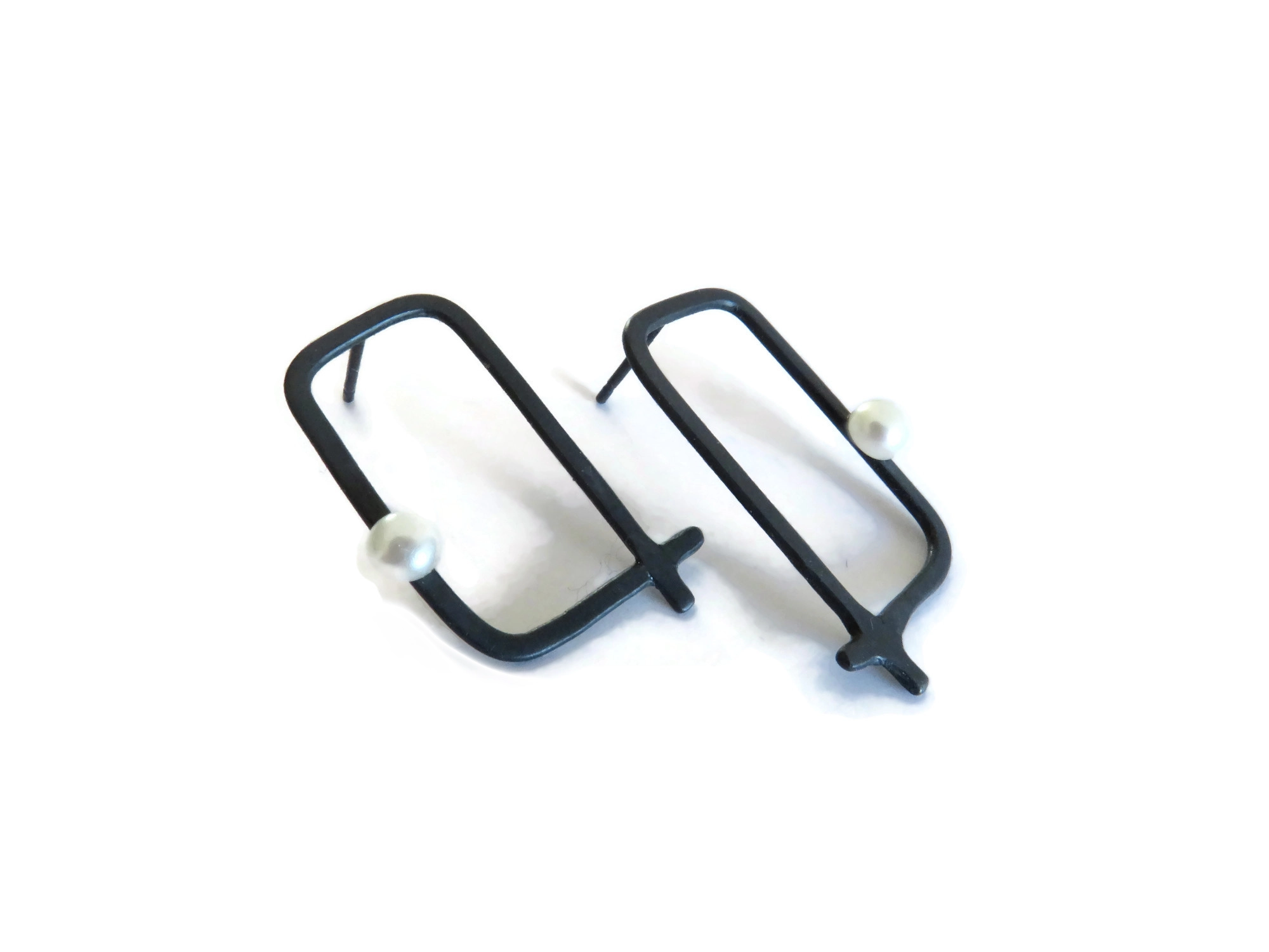 Oxidized Silver Geometric Earrings with Freshwater Pearl