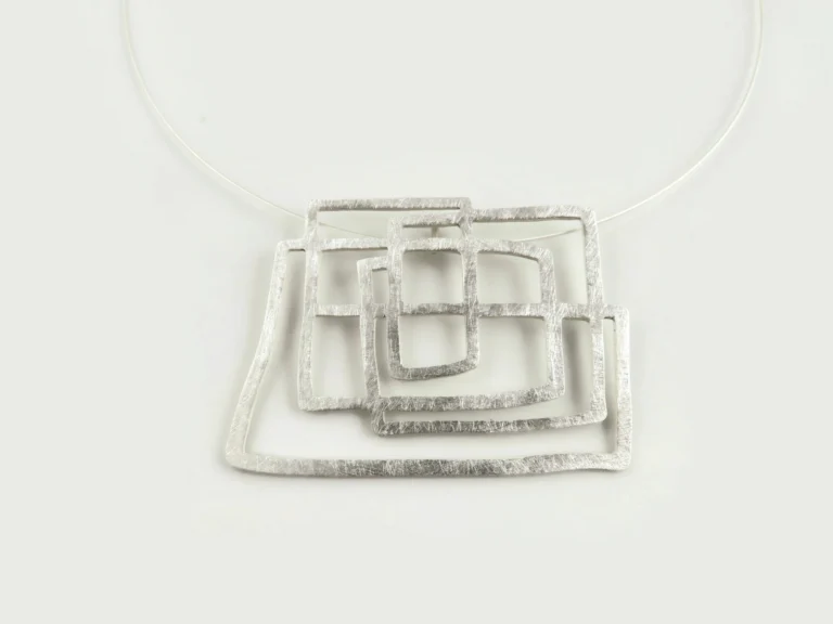 Colgante Escultural en Plata