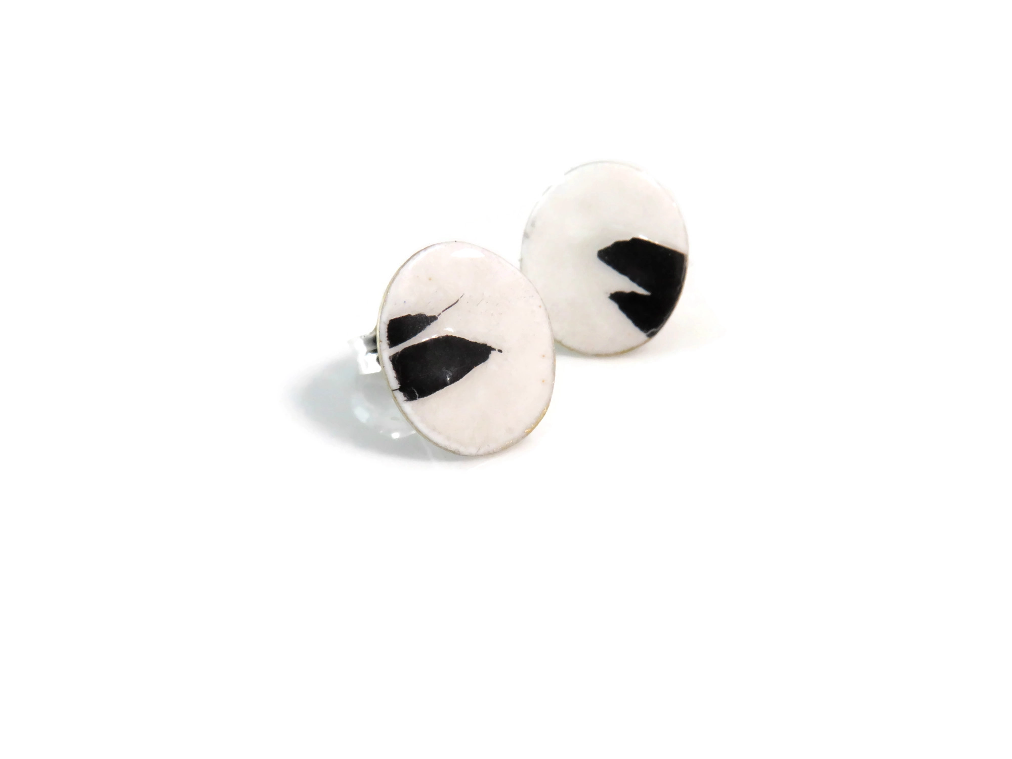 Black and white enamel stud earrings