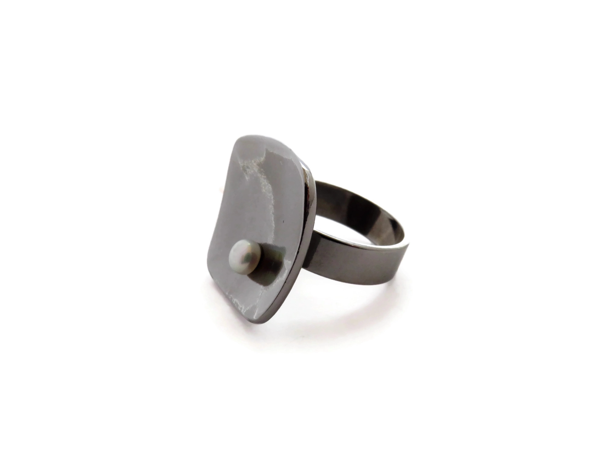 Black Ruthenium Pearl Adjustable Ring