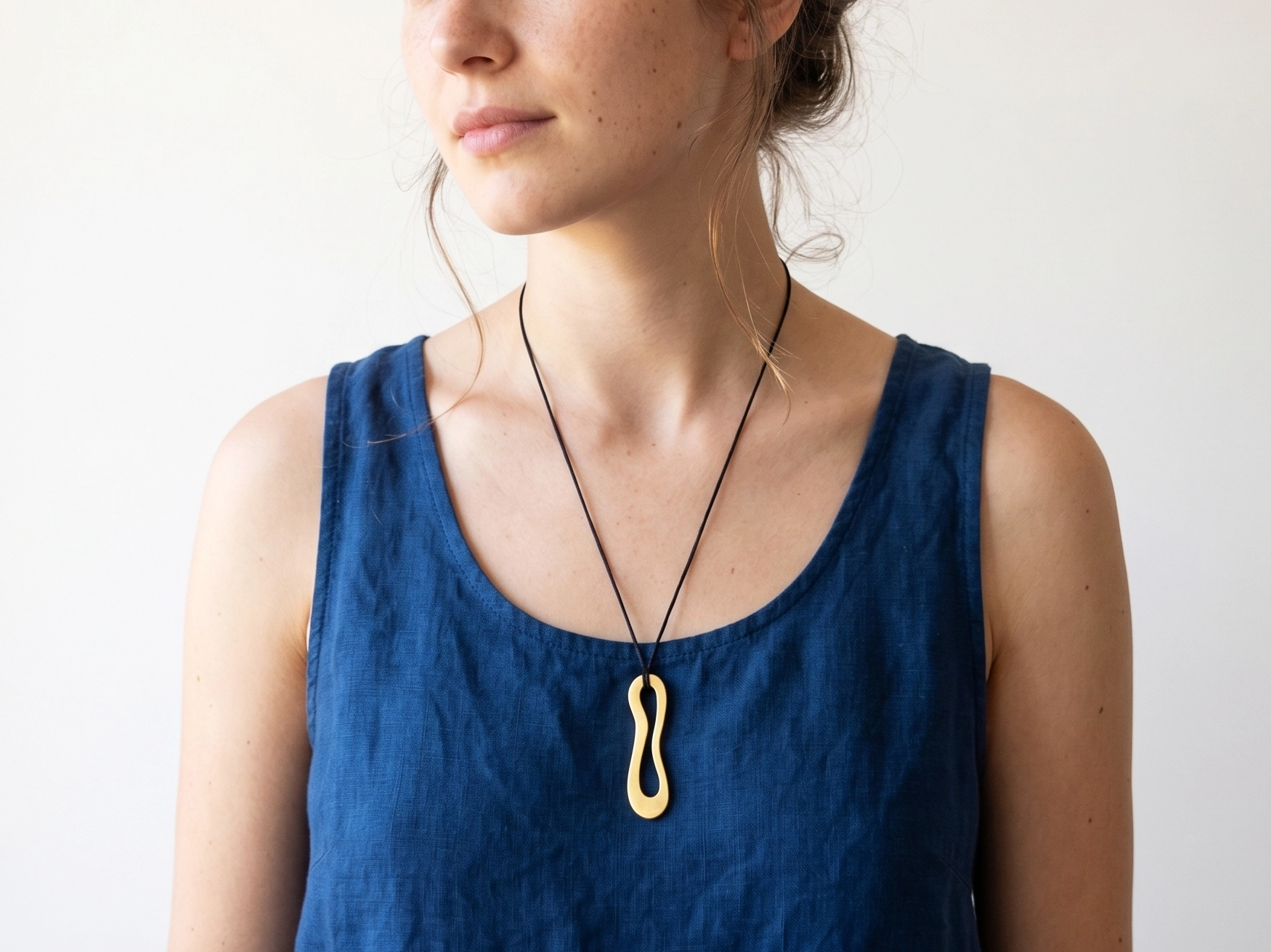 Organic Satin Gold Pendant – Aqua
